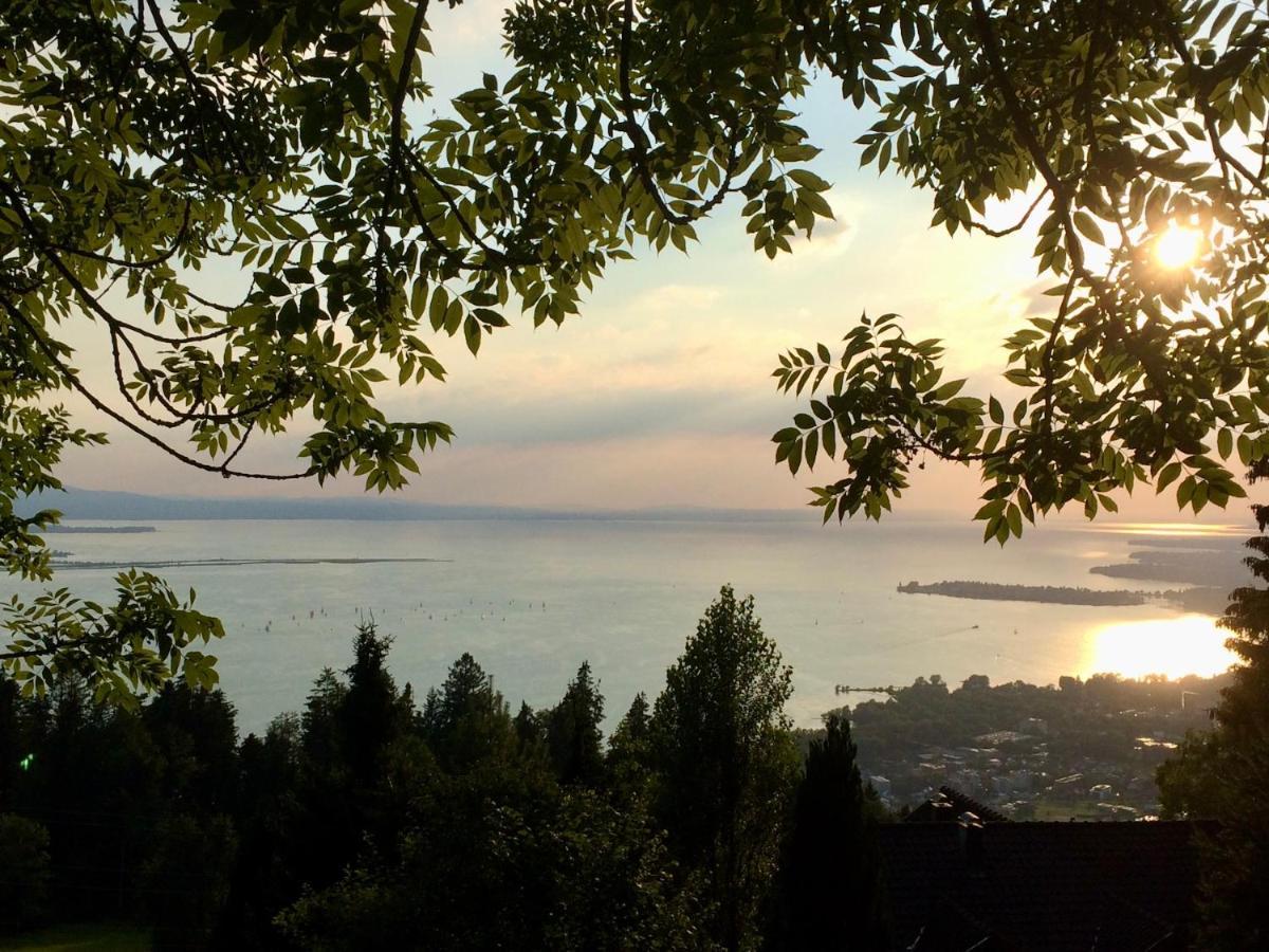 Ferienwohnung Fumi - Maisonette Im Sanierten Altbau Mit Grosser Dachterrasse Und Blick Ueber Die Insel Lindau  Exterior foto