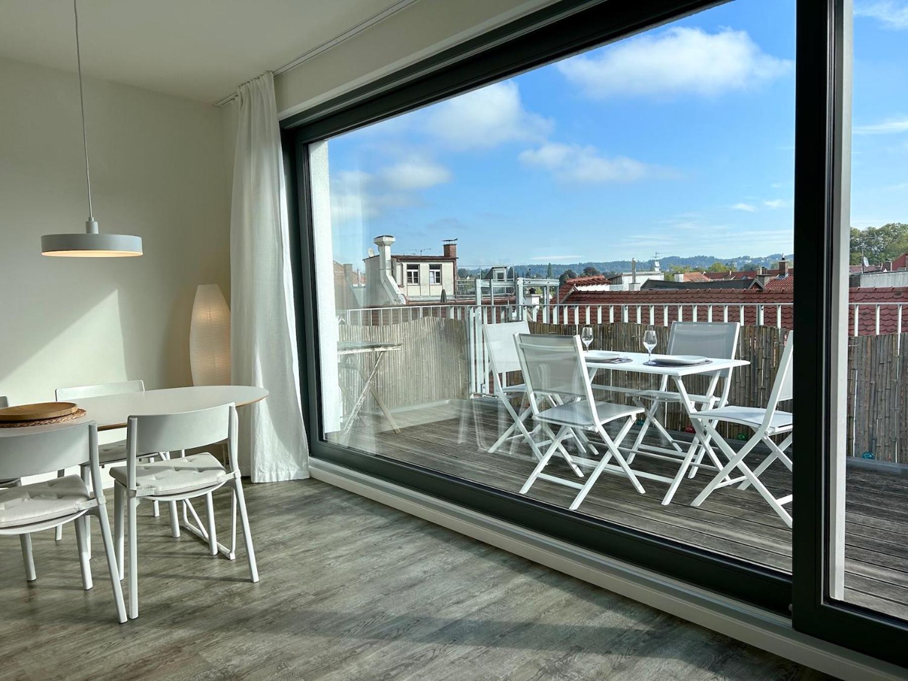Ferienwohnung Fumi - Maisonette Im Sanierten Altbau Mit Grosser Dachterrasse Und Blick Ueber Die Insel Lindau  Exterior foto